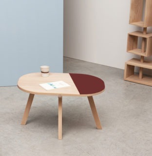 salon inspiration décoration intérieure petite table basse bicolore bois ovale