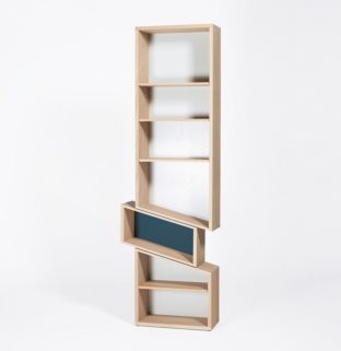 meuble bibliothèque design slide case décalée bois massif équilibre bleu canard marine