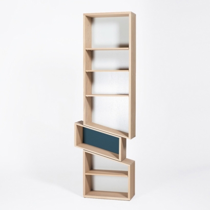 meuble bibliothèque design slide case décalée bois massif équilibre bleu canard marine
