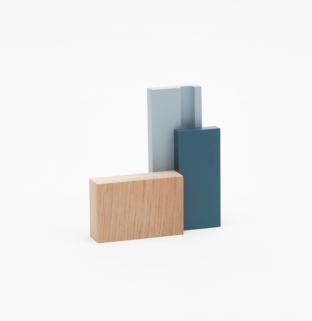 petit vase soliflore en bois bleu clair bleu foncé