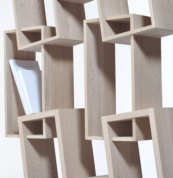 bibliothèque en bois clair niches imbriquées compartiment en chêne - Drugeot