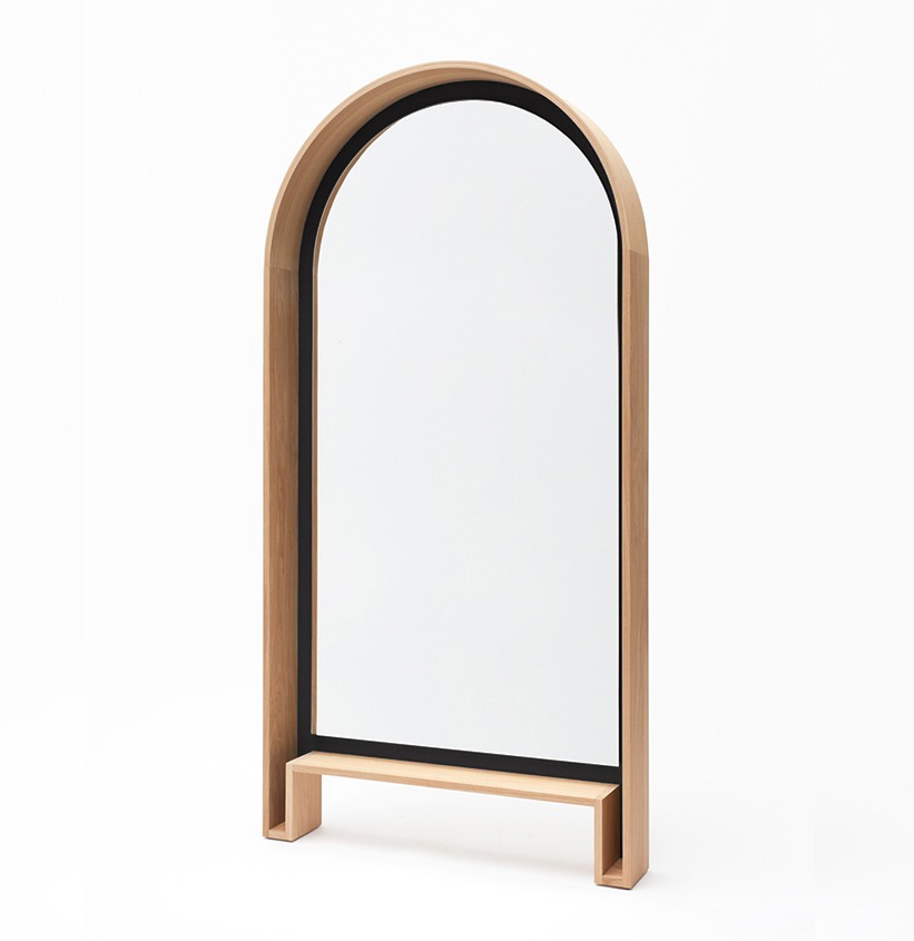 grand miroir sur pieds design en bois Bipède noir brun pont-levis