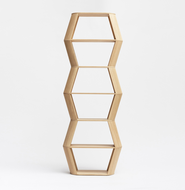 bibliothèque symétrique en bois massif design sculpturale bibliothèque made in france LOFT fabricant ébéniste Maine-et-Loire