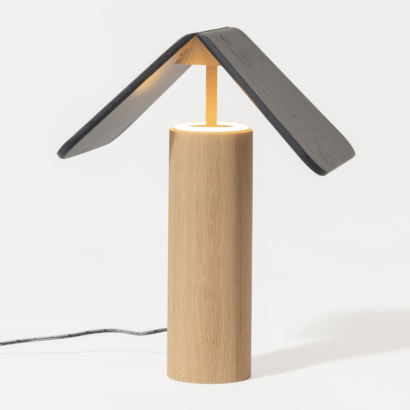 lampe bois massif Cabane bleu nuit lampe en bois massif Cabane couleur bleu nuit