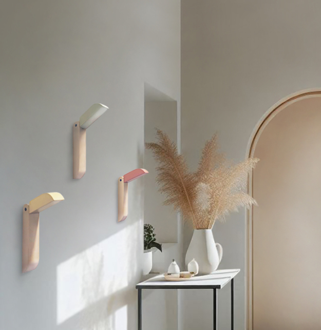 Des patères en édition limitée avec 3 coloris originaux, peinture biosourcée