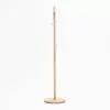 porte-manteau bois clair élancé parfait pour une entrée salle de bain dressing chambre à coucher design fin et longiligne