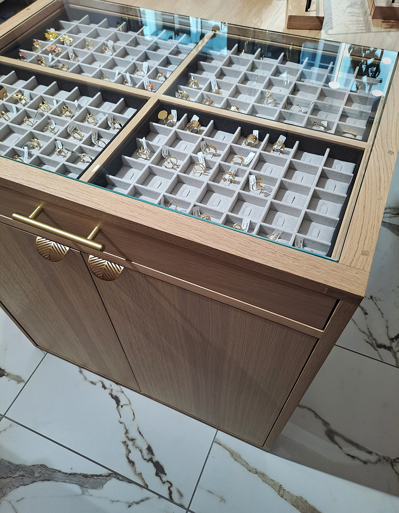 présentoir vitré mobilier professionnel bijouterie Marseau & Inès rangement tiroir coulissant pour bagues